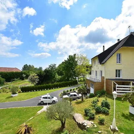 Superb Near The Beach, Cleaning Included